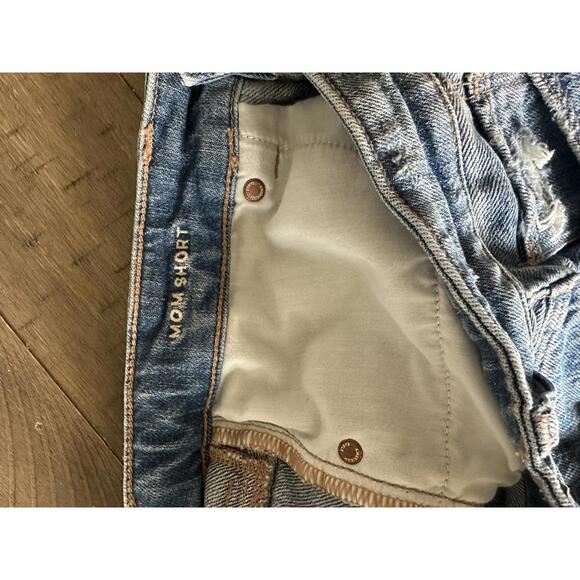 American Eagle High Rise Denim Mom Shorts Distressed Women’s size 10 - Picture 7 of 12